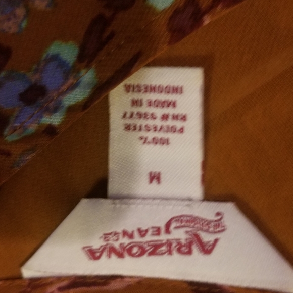 Arizona Jean's Medium Top - Picture 3 of 5